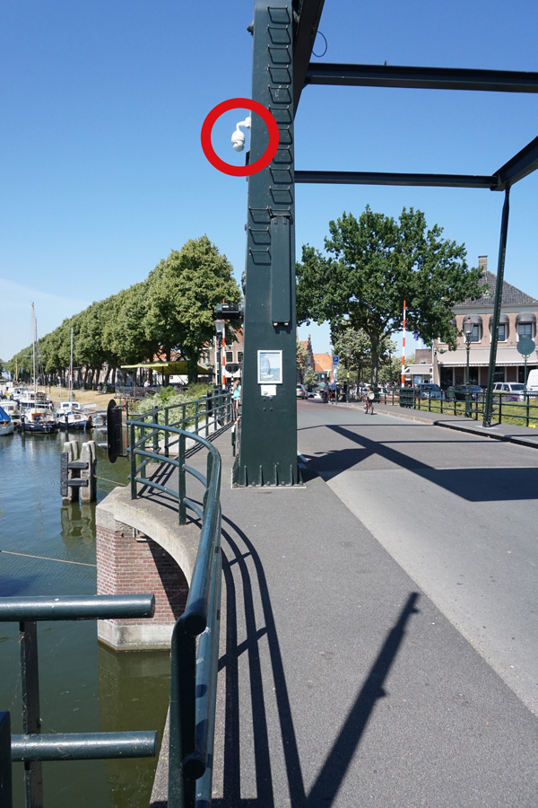 Brug met camera Brug met camera